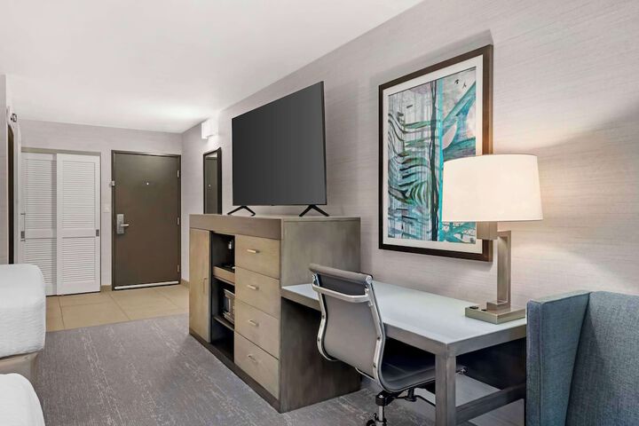 Best Western Plus Agate Beach Inn