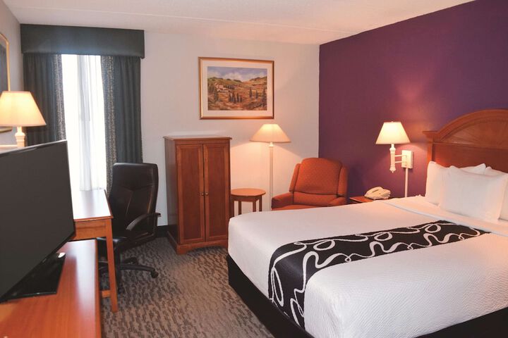Room 17 of 34