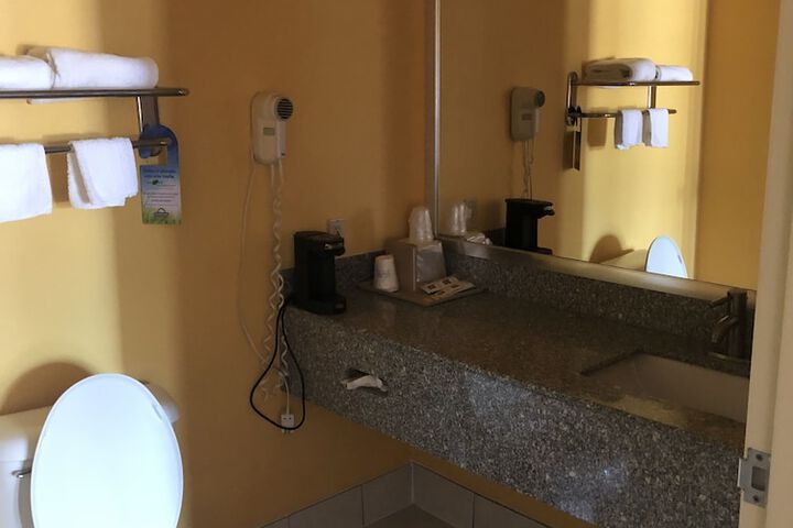 Room 16 of 42