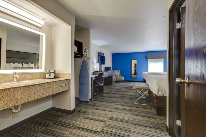 Room 16 of 59