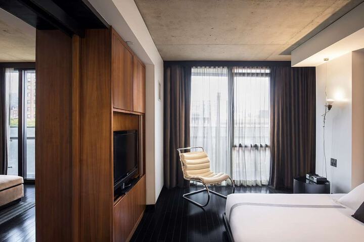 Room 31 of 63