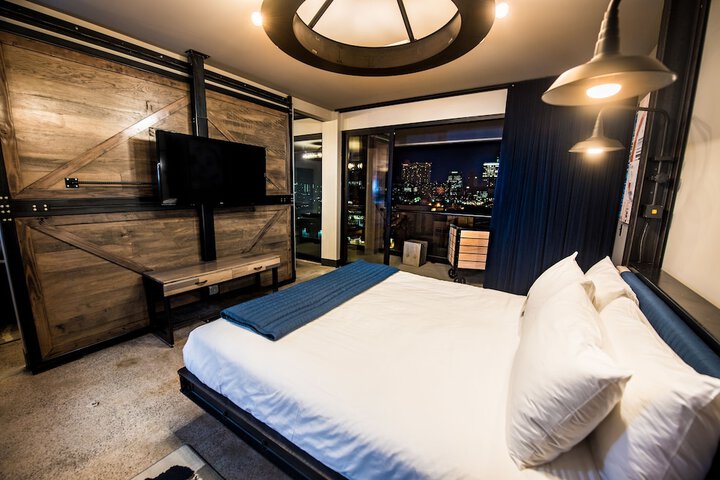 Room 42 of 84