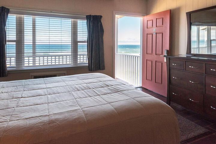 Room 13 of 48