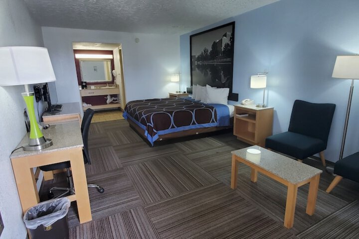 Room 6 of 21