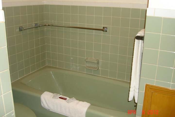 Room 9 of 38