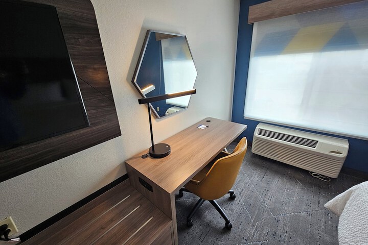 Room 41 of 61