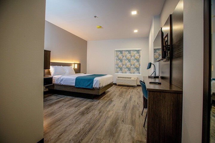 Room 12 of 40