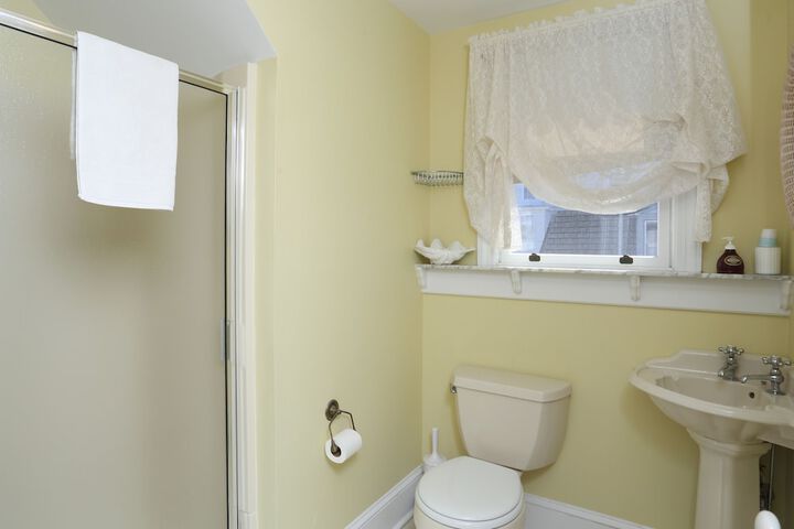 Room 12 of 48