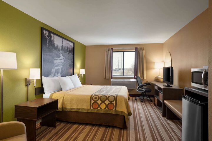 Super 8 by Wyndham S Jordan / Sandy/Slc Area