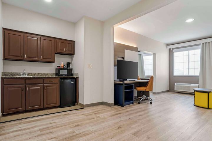Room 20 of 49