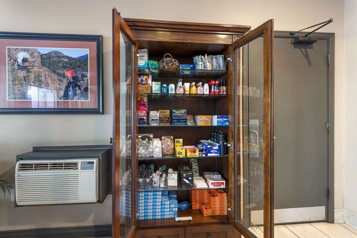Gift Shop 40 of 42