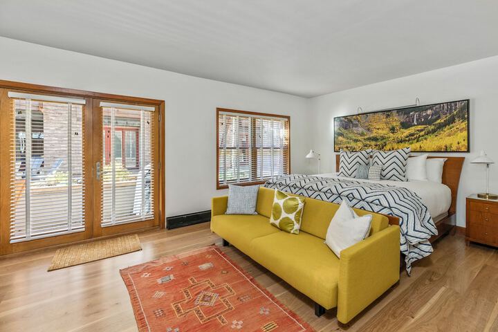 Element 52 Auberge Collection