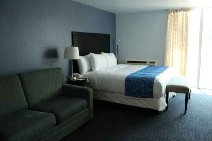 Room 12 of 19