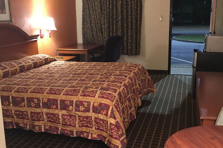 Room 17 of 17