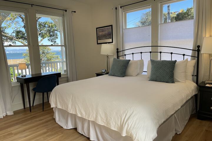 Room 25 of 31