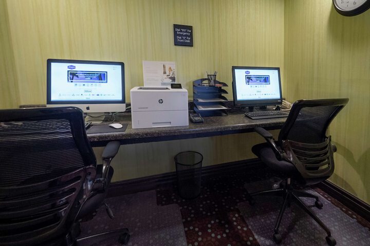 Business Center 43 of 43