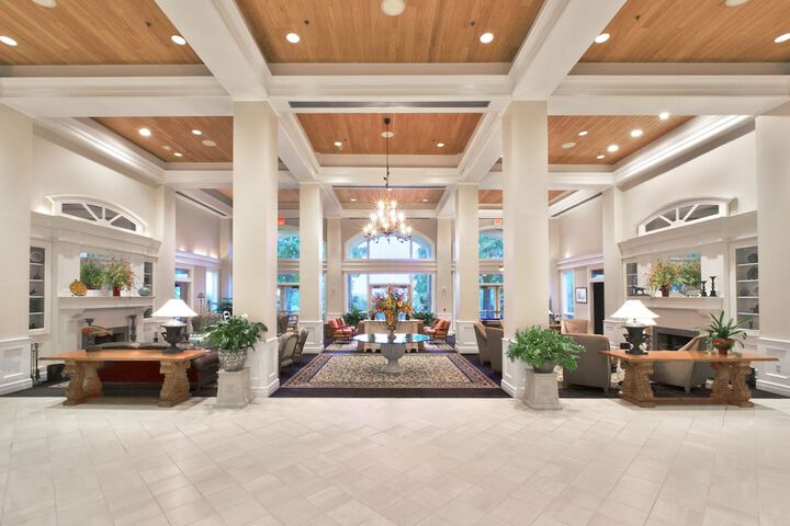 Hotel 5 of 82