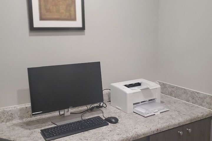 Business Center 26 of 27