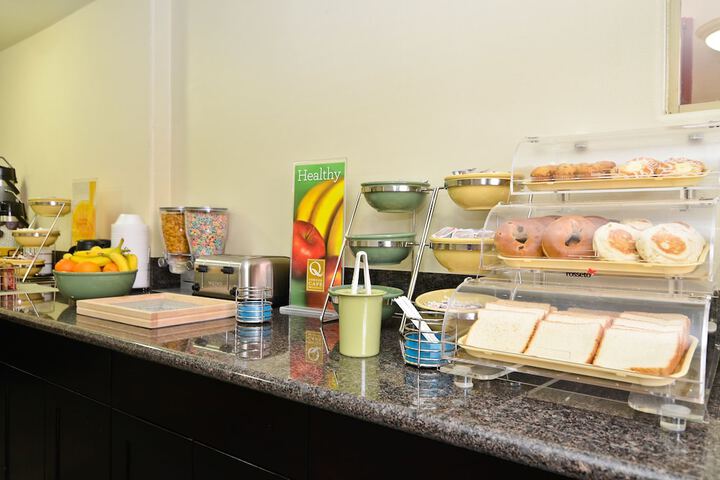 Breakfast/Coffee Service 41 of 41