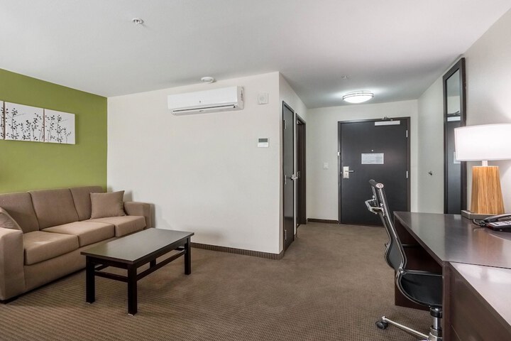 Room 20 of 34