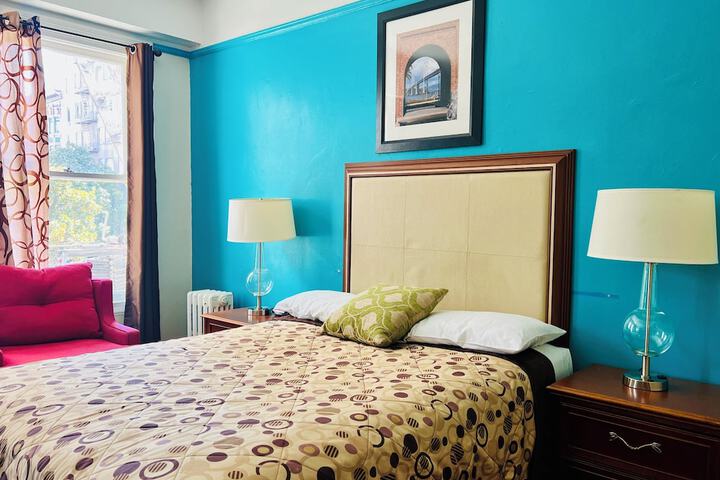Room 12 of 27