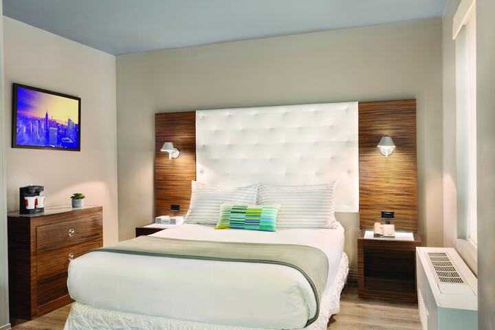 Room 18 of 53