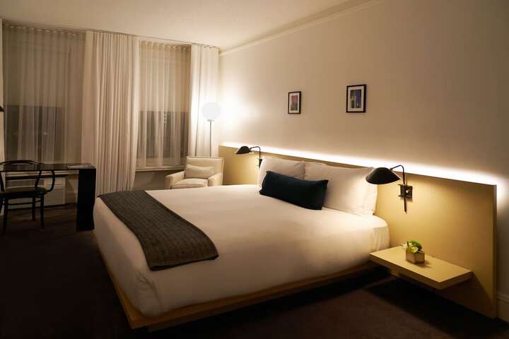 Room 20 of 99