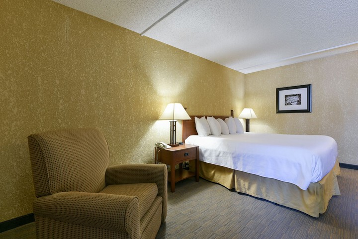 Room 30 of 61