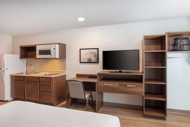 Room 27 of 28