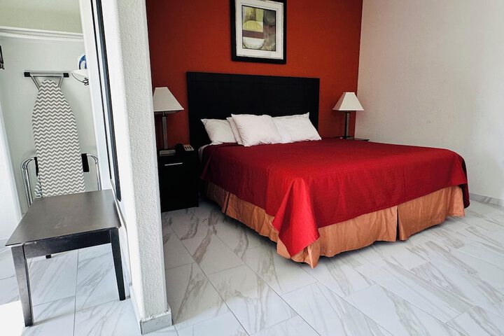 Lux Inn and Suites