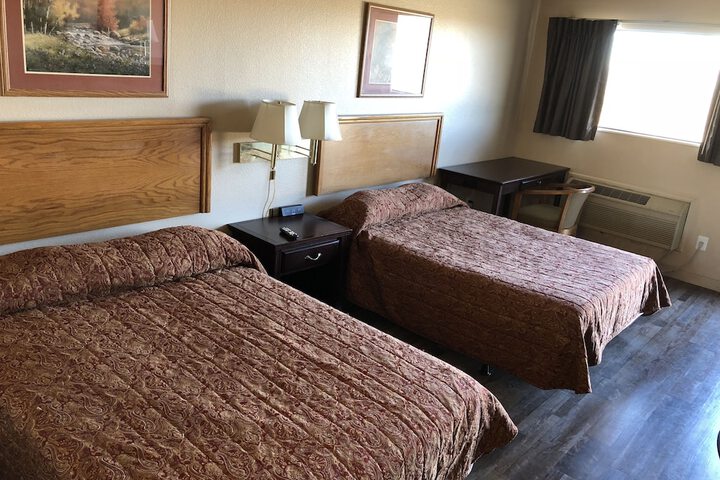 Room 10 of 19