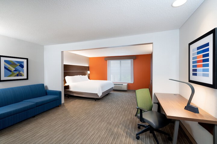 Room 22 of 40