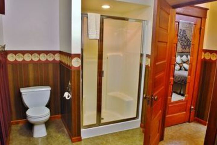 Arbor Hill Inn