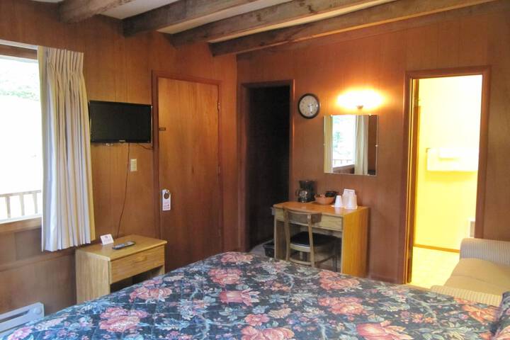Room 41 of 154