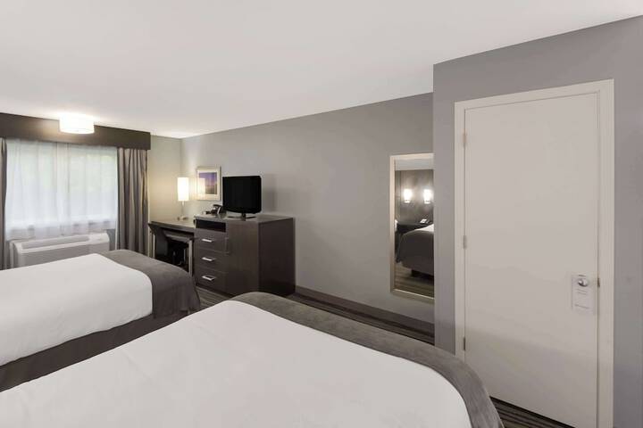Best Western Riverside Inn