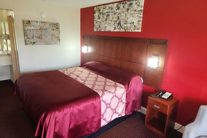 Room 18 of 22