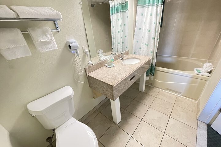 Room 45 of 62