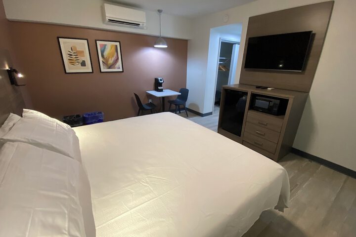 Room 80 of 81