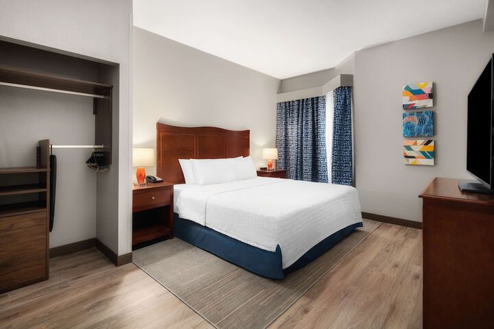 Hampton Inn & Suites El Paso-Airport