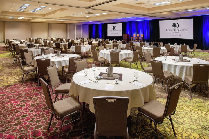 DoubleTree Suites by Hilton Seattle Airport - Southcenter