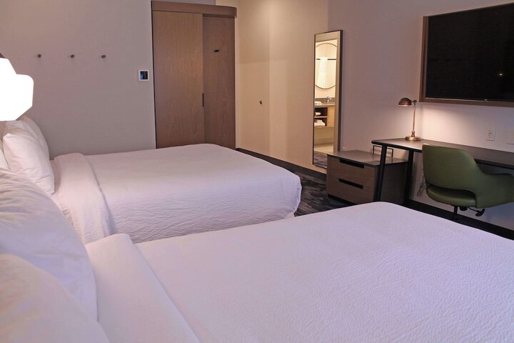 Room 15 of 41