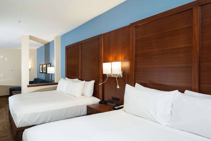 Room 43 of 70