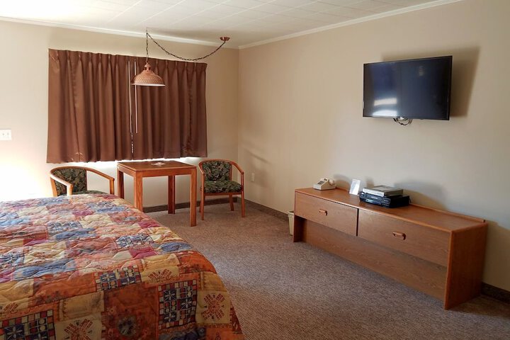 Aquarius Inn