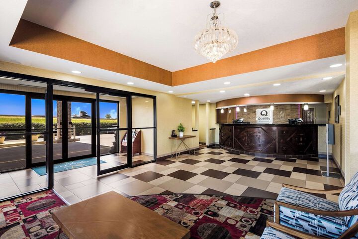 Hotel Interior 11 of 40