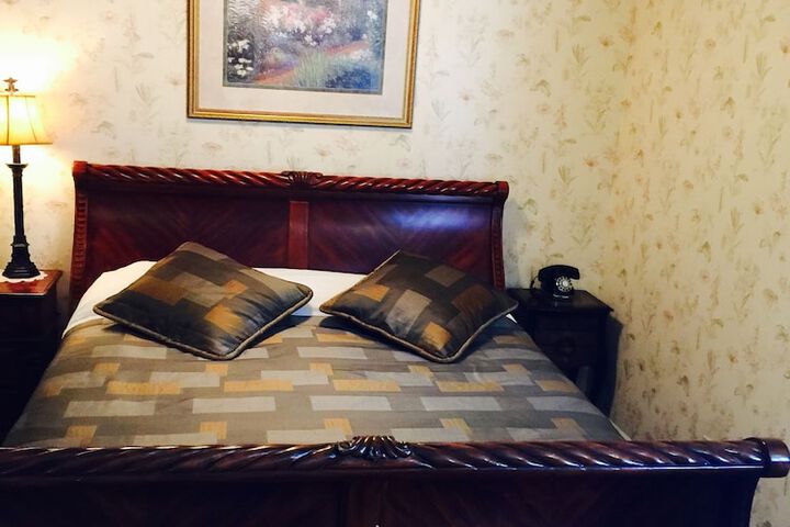 Room 11 of 52