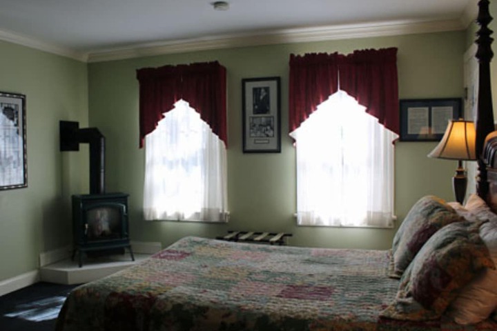 Room 34 of 46