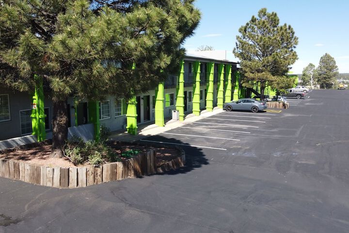 Hotel 4 of 75