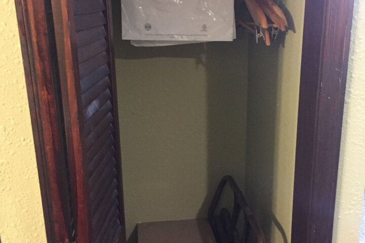 Room 10 of 35