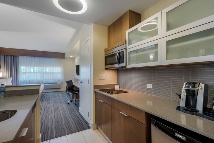 Best Western Plus Sawridge Suites