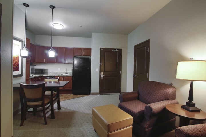 Teddys Residential Suites Watford City
